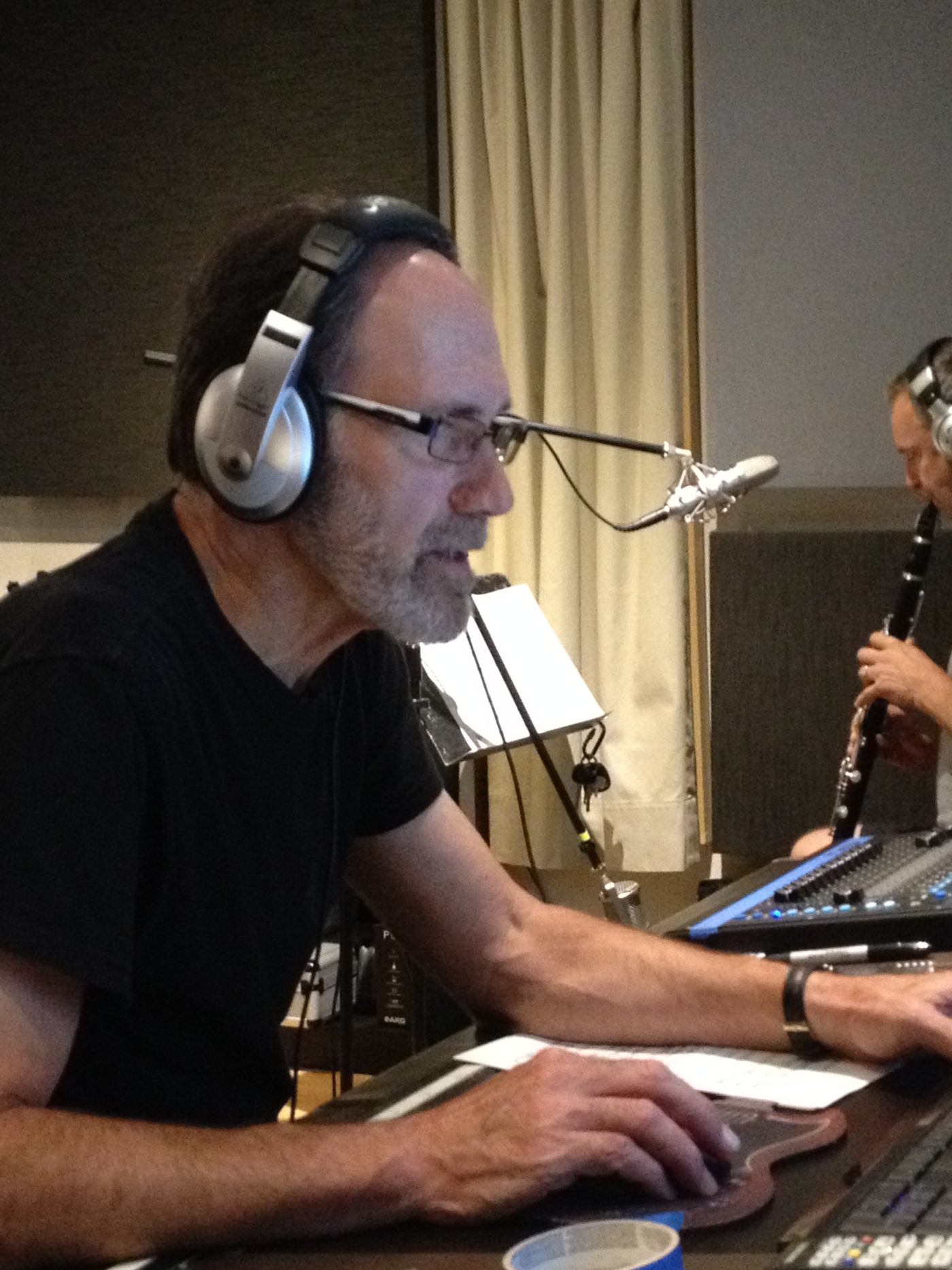 Dave Poulin, engineer, working on tracks from L'Éden est un Bazar - Janie